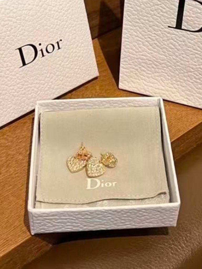 Dior Rose Gold-Tone Crystal Cd Logo Heart Drop Earrings 200$